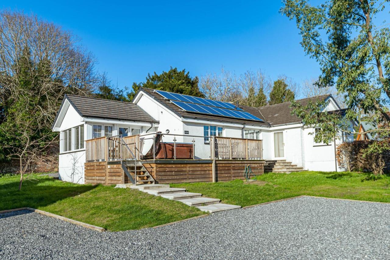 Sparrowhawk Cottage With Hot Tub Newton Stewart Eksteriør billede